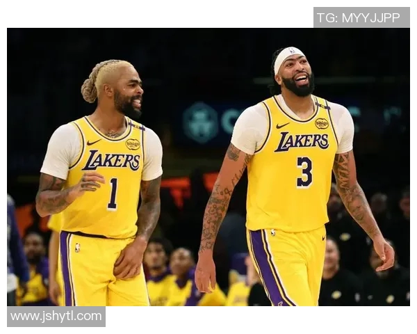 名记今日对阵爵士弗拉格将担任控球后卫，拉塞尔缺席