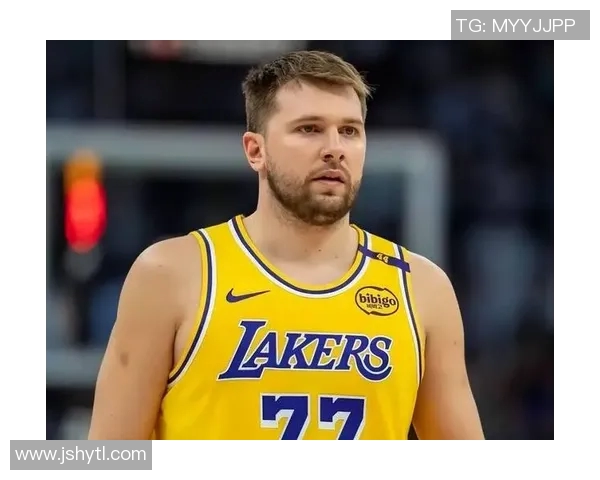 东契奇32+10+7+4詹姆斯25+9+5 湖人客场胜掘金