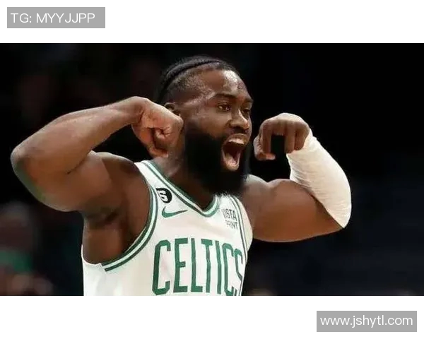 马祖拉：杰伦·布朗下半场太出色了 他还抢下一个关键进攻篮板