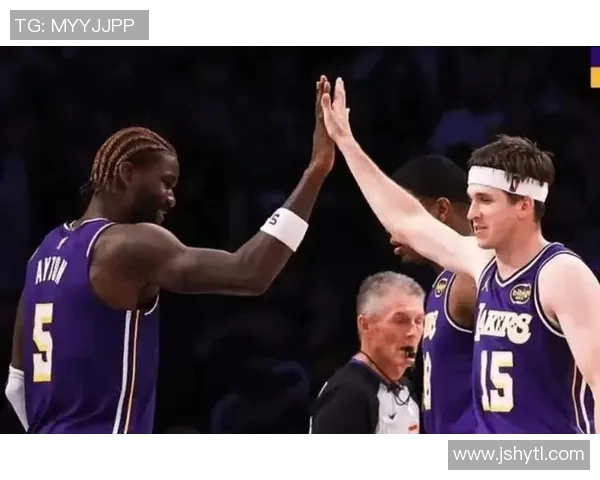 湖人伪强队源头！里弗斯遇硬仗就崩，防守一塌糊涂，该交易调整了