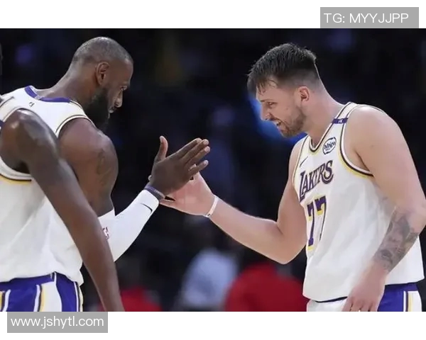 杜兰特25+8东契奇25+7 火箭客场大胜湖人