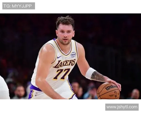 完爆艾顿！湖人隐形MVP，这底薪球员才是真大腿，1特质完美适配东契奇